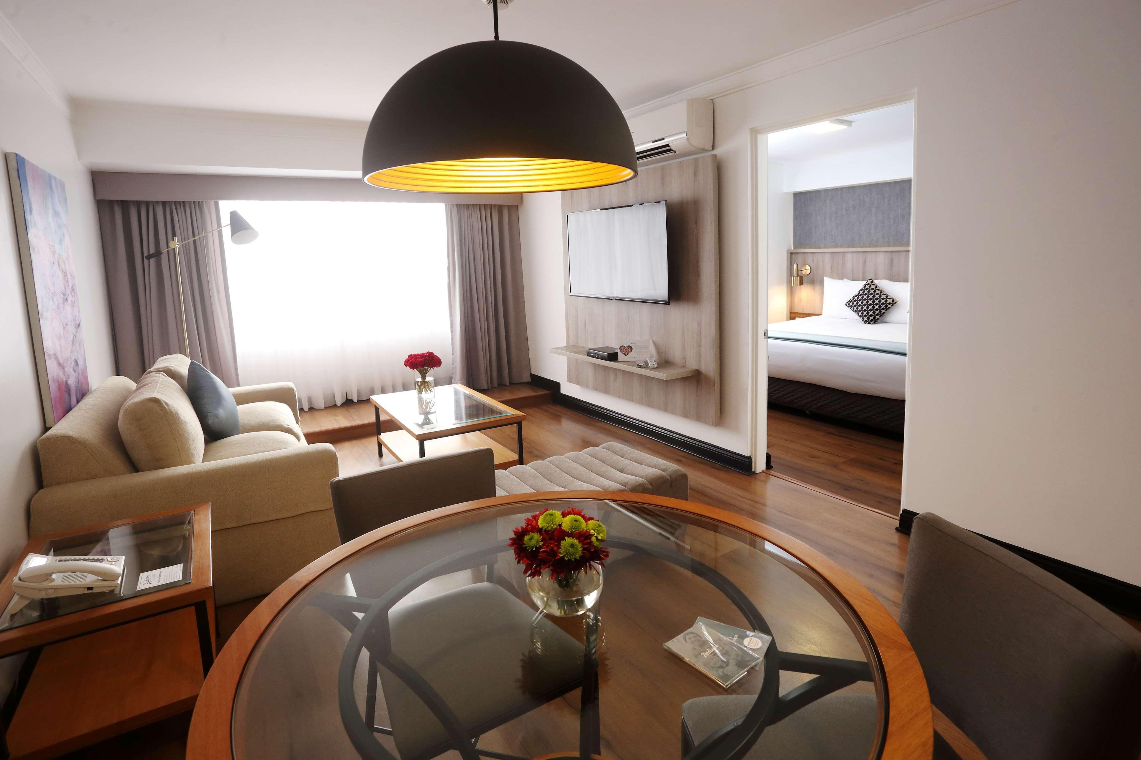 Radisson Hotel Plaza Del Bosque 利马 外观 照片
