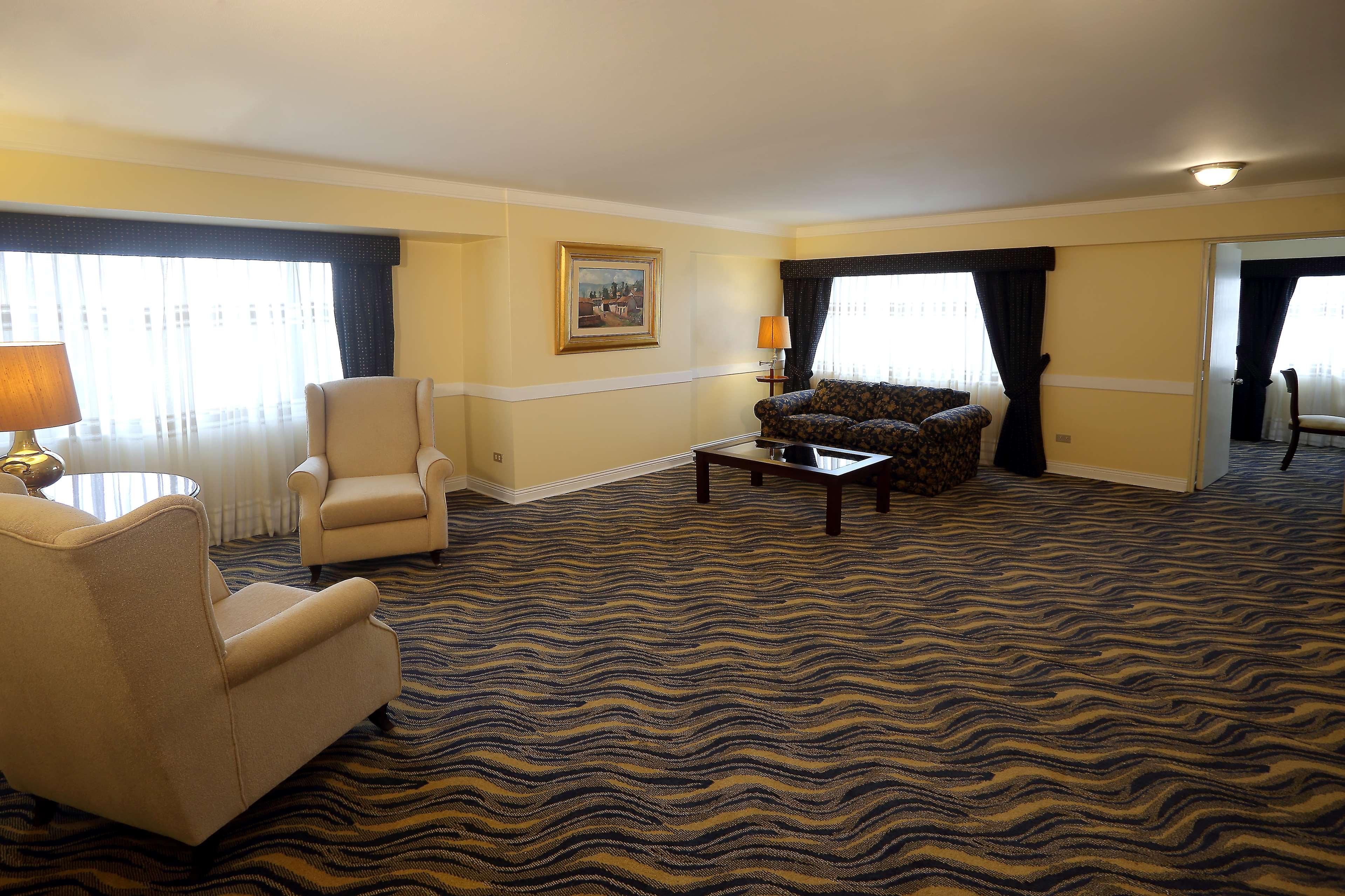 Radisson Hotel Plaza Del Bosque 利马 外观 照片