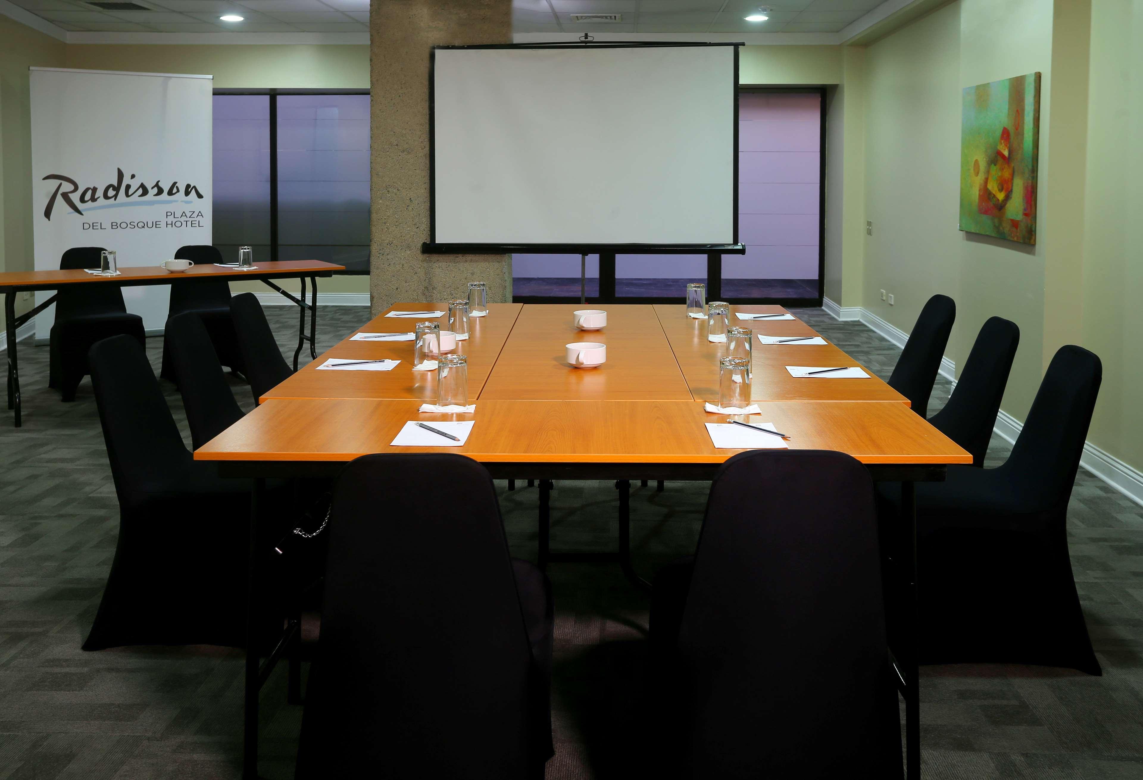 Radisson Hotel Plaza Del Bosque 利马 外观 照片